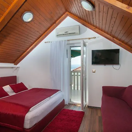 Lejlighed Gemuetliche In Mit Privatem Balkon By Interhome Omiš